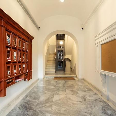 Cozy Apartment In Trastevere Rome Exterior photo